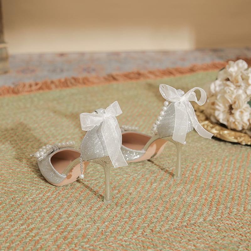Heart orchid Pantofi eleganți argintii, cu glitter, vârf ascuțit și cataramă cu perlă – încălțăminte pentru nunți și ocazii formale