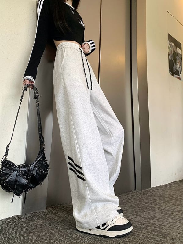 Pantaloni casual vintage gri deschis pentru femei, primăvară–toamnă, stil sport, croială dreaptă, largi, cu manșete la gleznă