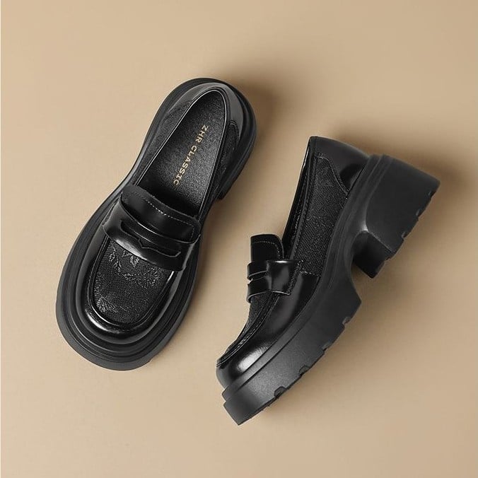 Ženske mrežaste, prozračne loaferice slip-on, britanski stil, proljeće-ljeto 2026