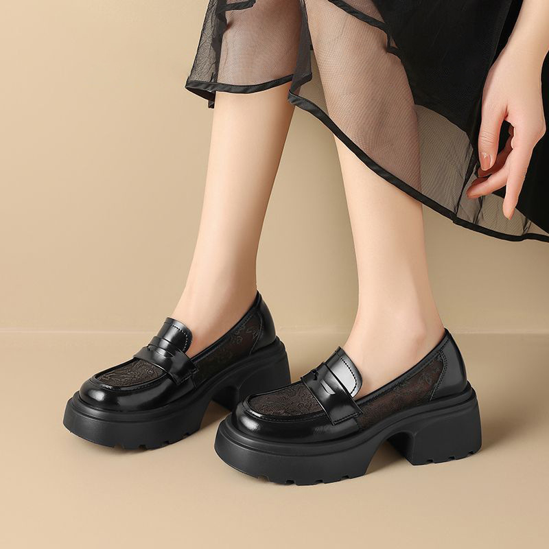 Női hálószövésű, lélegző loafer slip-on, brit hatású stílus, tavasz–nyár 2026