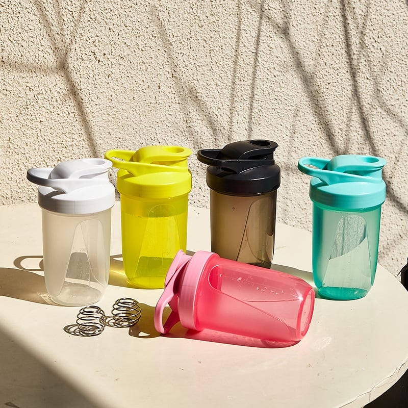 Shaker din plastic rezistent la temperaturi înalte, portabil, design minimalist, mini, pentru înlocuirea meselor