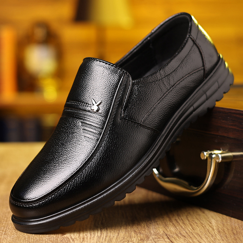 2025 nova muška casual kožna obuća s mekanom potplatom, slip-on dizajn, niski gornji dio, okrugla prst, umjetna koža, PU podstava, plastična potplata, ravni đon