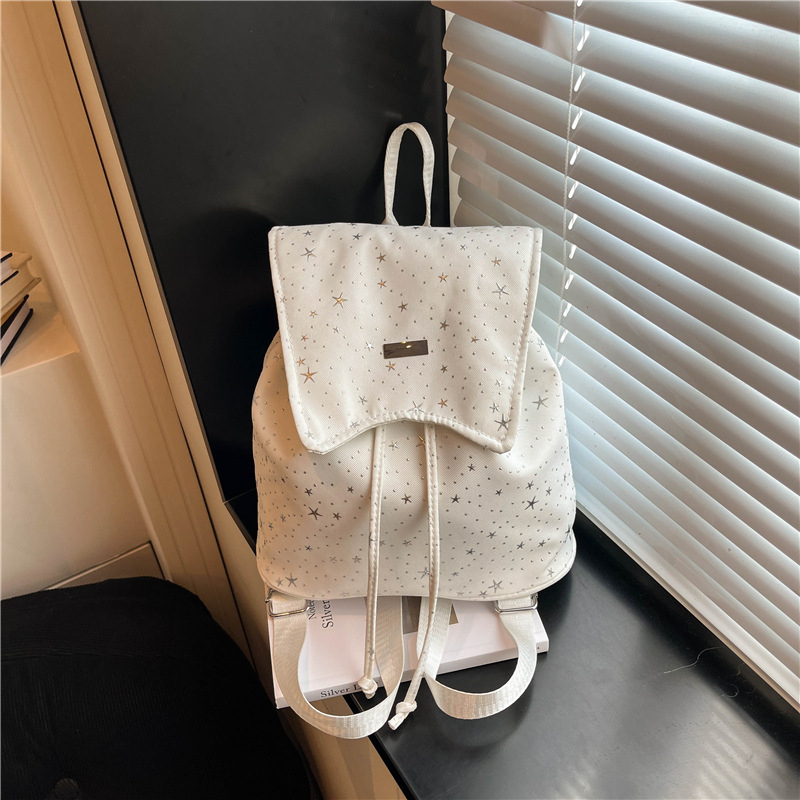 Rucsac din pânză pentru femei – stil urban minimalist, utilizare zilnică, vară 2026