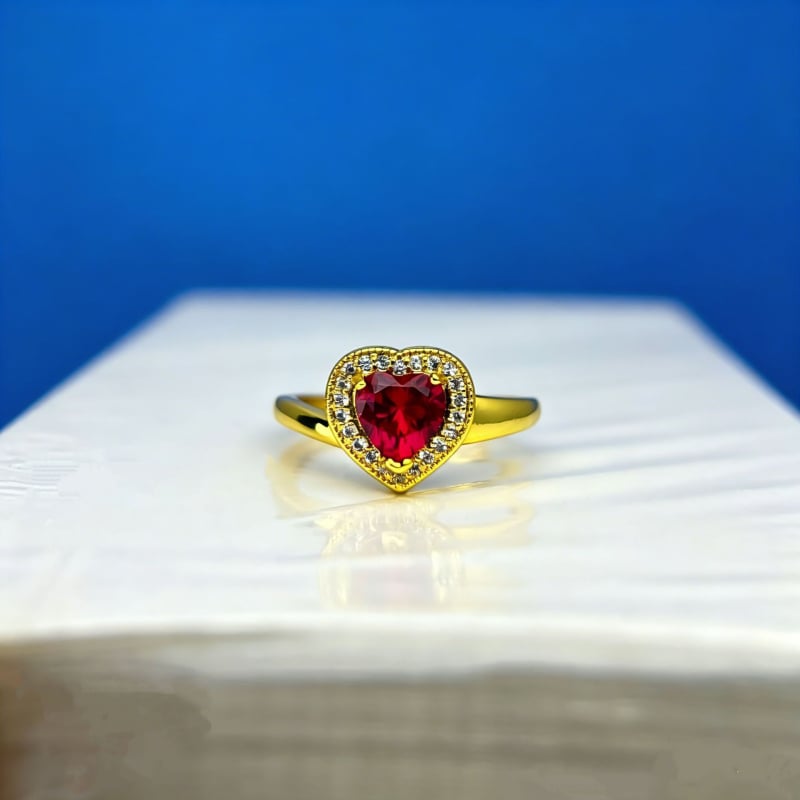 Inel deschis din cupru placat cu aur, rubin sânge de porumbel și diamante colorate – design unic, versatil