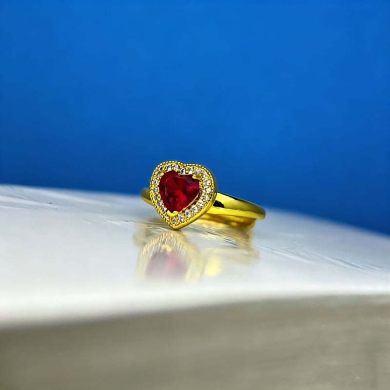 Inel deschis din cupru placat cu aur, rubin sânge de porumbel și diamante colorate – design unic, versatil