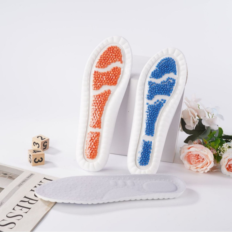 Tălpiță respirabilă din plasă, amortizare moale și elastică, inserție care crește înălțimea, potrivită pentru pantofi sport și casual, în mai multe mărimi.