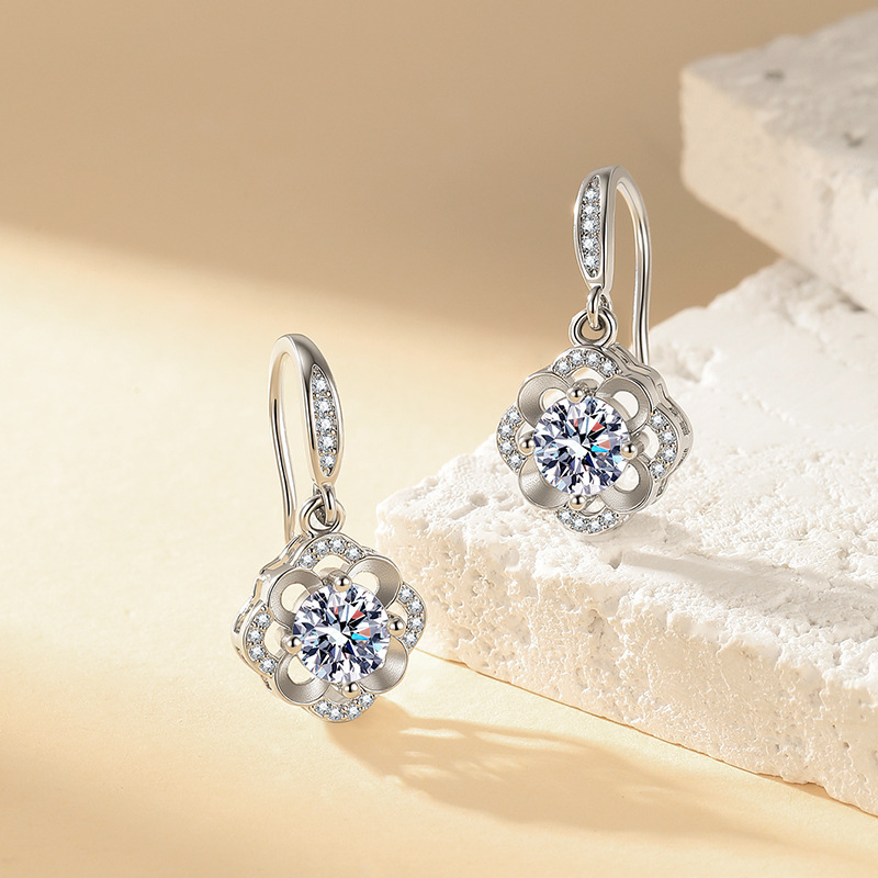 Cercei pentru femei, 1 carat, design floare cu pistil și trifoi cu patru foi, moissanit sintetic, stil elegant-lejer