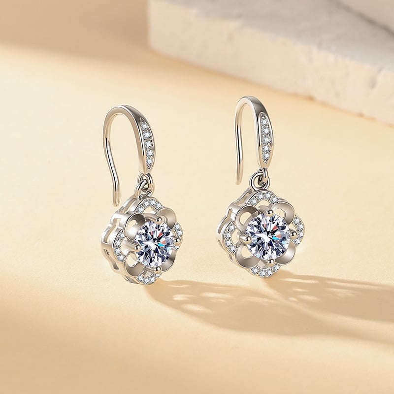 Cercei pentru femei, 1 carat, design floare cu pistil și trifoi cu patru foi, moissanit sintetic, stil elegant-lejer