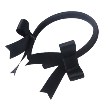 Bentiță pentru păr cu funda dublă pe ambele părți, design simetric, dulce și jucăuș pentru fete.