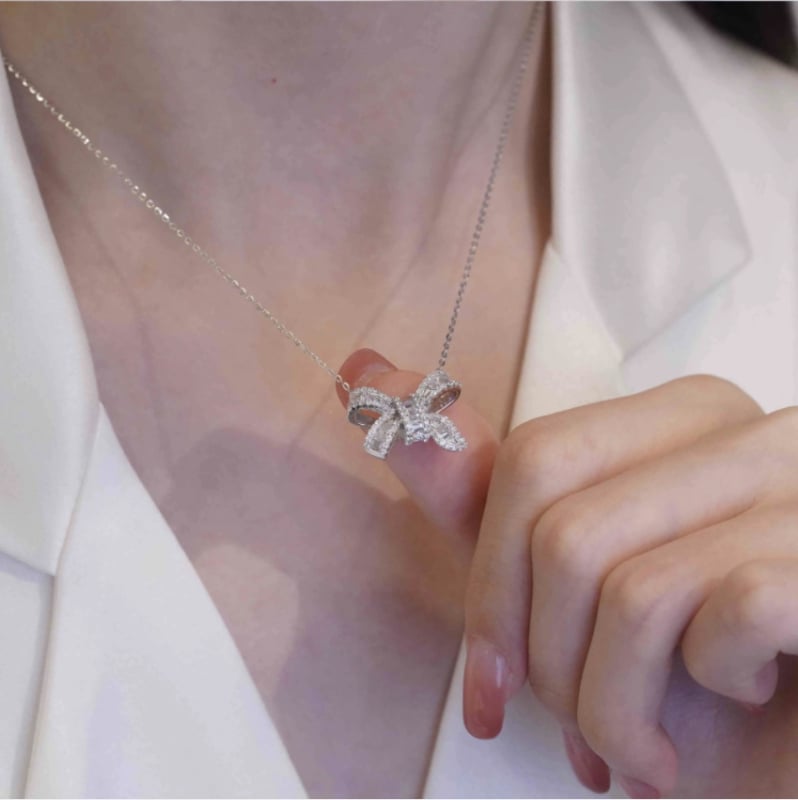 Colier cu nod în formă de fundă, cu diamante complete, pentru femei; lanț pentru claviculă cu diamante baguette; accesoriu delicat și elegant în stil vedetă