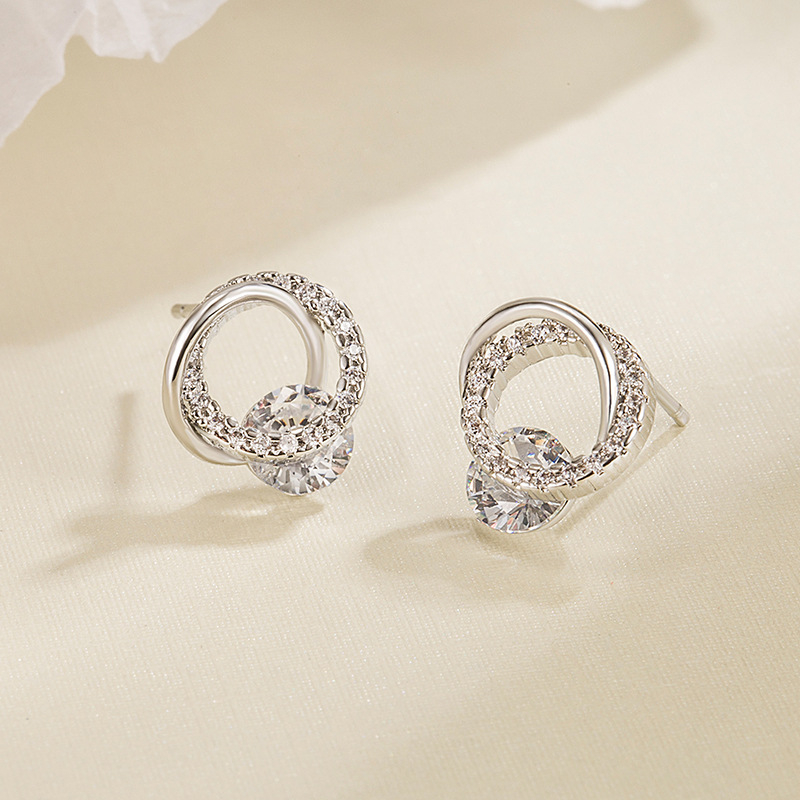 Cercei stud cu zirconiu, cu inel circular, pentru femei, design sofisticat, lux discret
