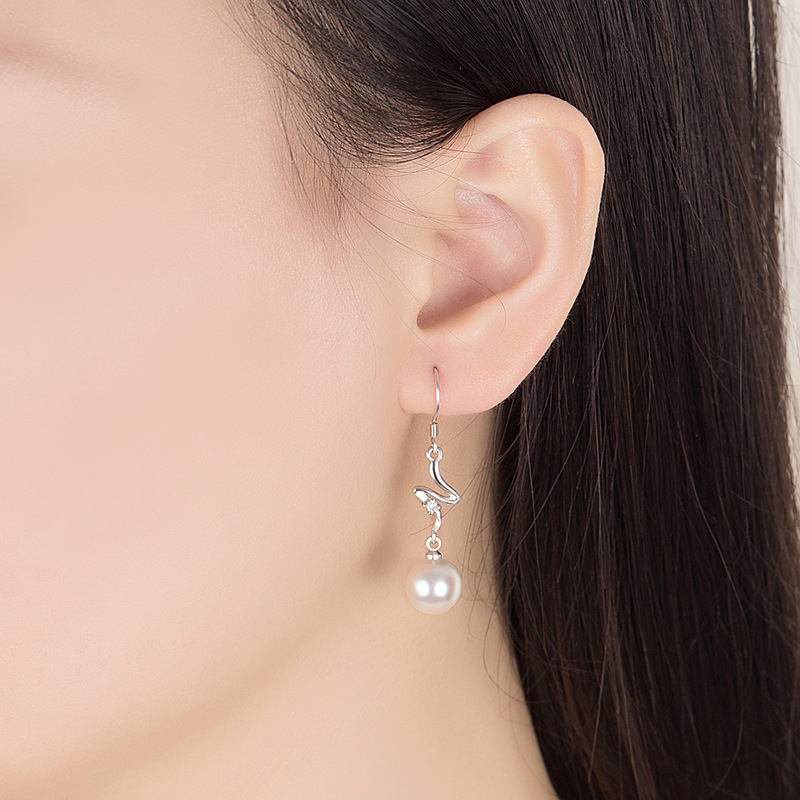 Cercei cu perle în formă de lacrimă, design floral, placate cu argint și zirconiu