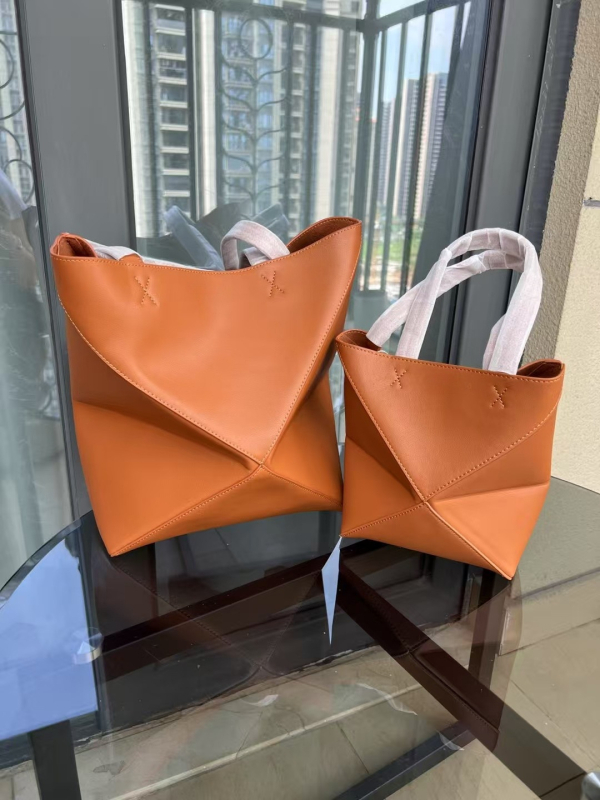 Geantă tote din piele naturală, geometrică, pliabilă, pentru femei