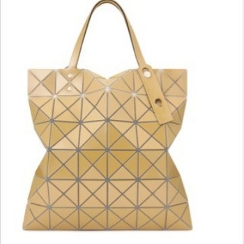 Geantă mini geometrică în formă de romb, accesorii metalice albe, 6 compartimente, PVC