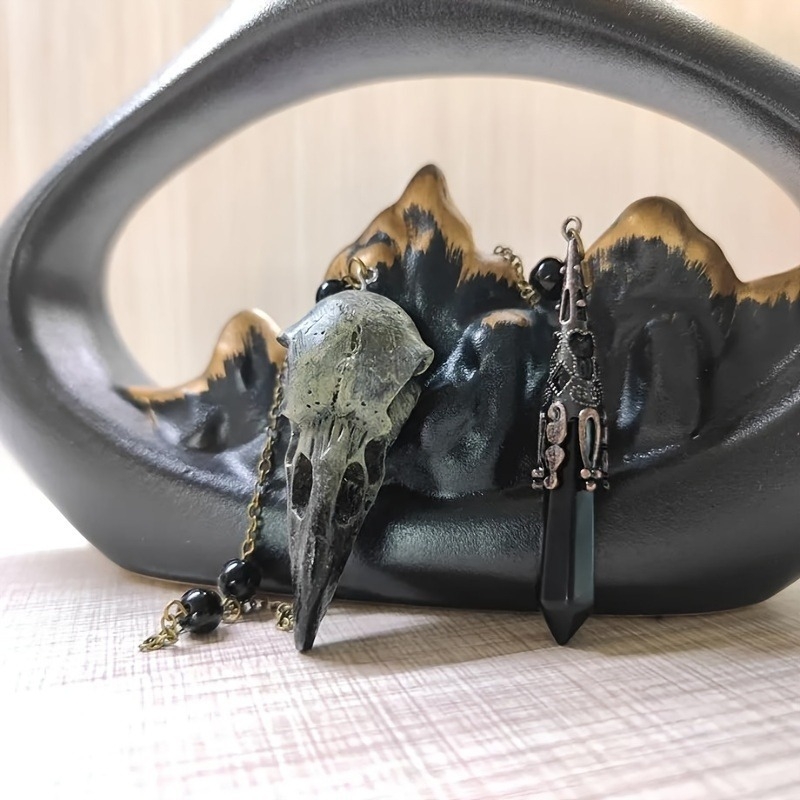 Colier vintage handmade cu pandantiv din os de pasăre și obsidian, lanț lung, unisex