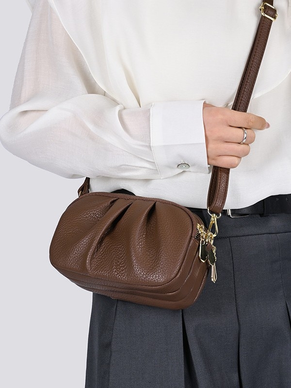 Geantă de damă din PU, 2026, ușoară și compactă, mică, cu design plisat în formă de nor, curea crossbody