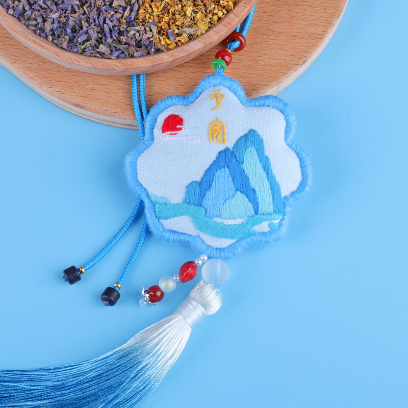 Set DIY broderie cu talisman – săculeț pentru liniște, pachet materiale pentru cusut, pentru agățat în mașină