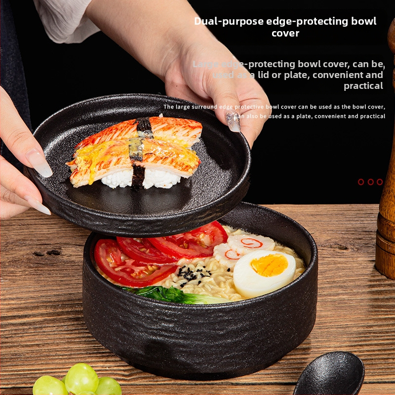 Fedéllel ellátott porcelán tálak – készlet instant tészta, saláta és sushi számára; átmérő 16–17 cm; kör alakú forma, matt felület; modernista stílus; mindennapi és diákhasználatra alkalmas.