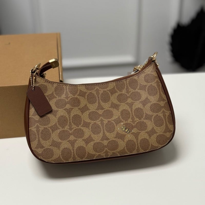 Geantă de femei cu imprimeu vintage și lanț, mică, potrivită pentru purtare pe umăr sau crossbody, utilizare zilnică.