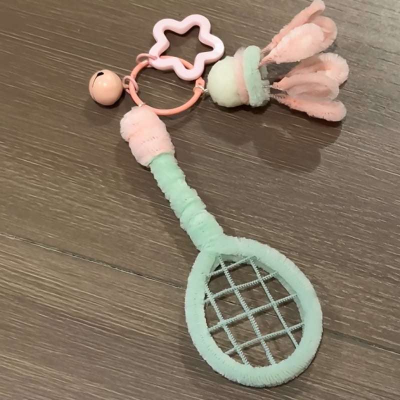 Pandantiv mini rachetă de badminton, realizat manual, kit DIY din fetru de lână