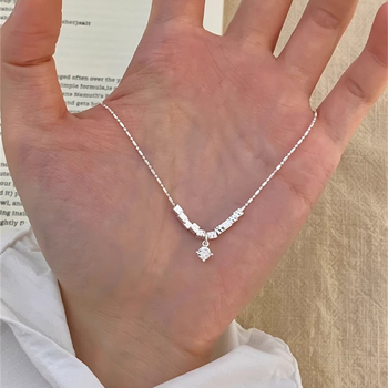 Colier minimalist pentru femei cu zirconiu, lanț geometric pentru claviculă – elegant, luxos