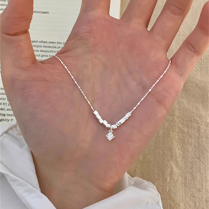 Colier minimalist pentru femei cu zirconiu, lanț geometric pentru claviculă – elegant, luxos