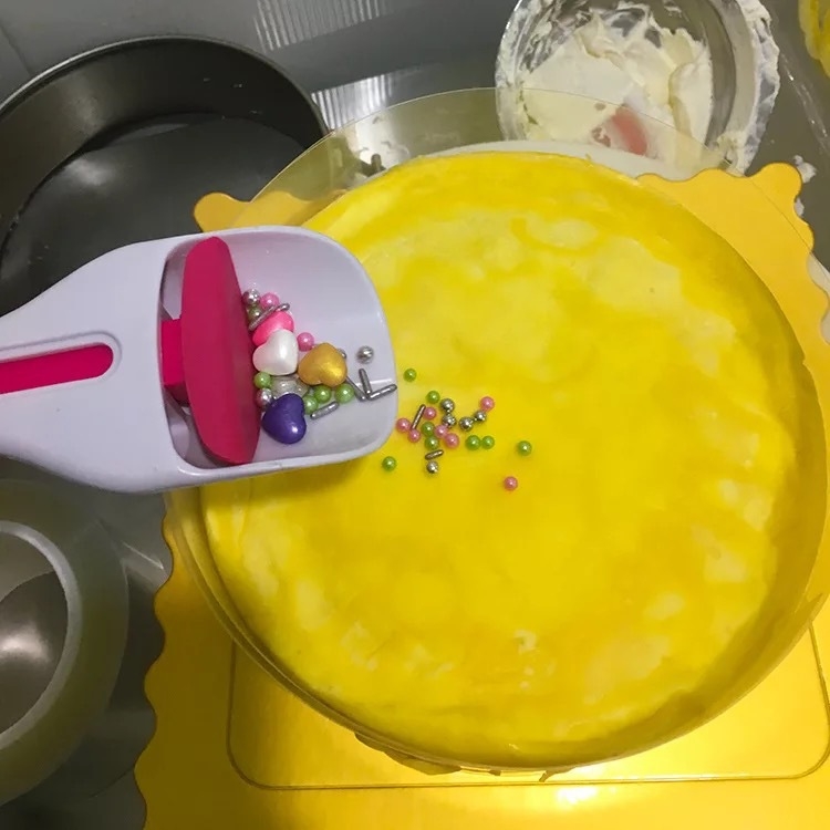 Set de ustensile de copt: spatulă pentru brioșe, lingură de măsurare a aluatului pentru prăjituri, racletă pentru prăjituri, linguriță pentru sos de ciocolată