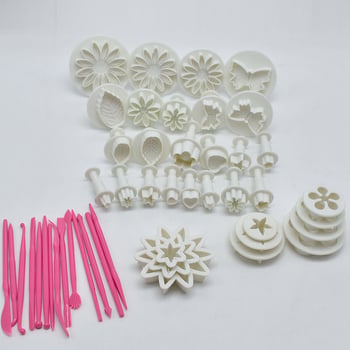 Set forme pentru fondant și biscuiți – 11 piese, în total 47 de piese; matrițe decorative pentru relief