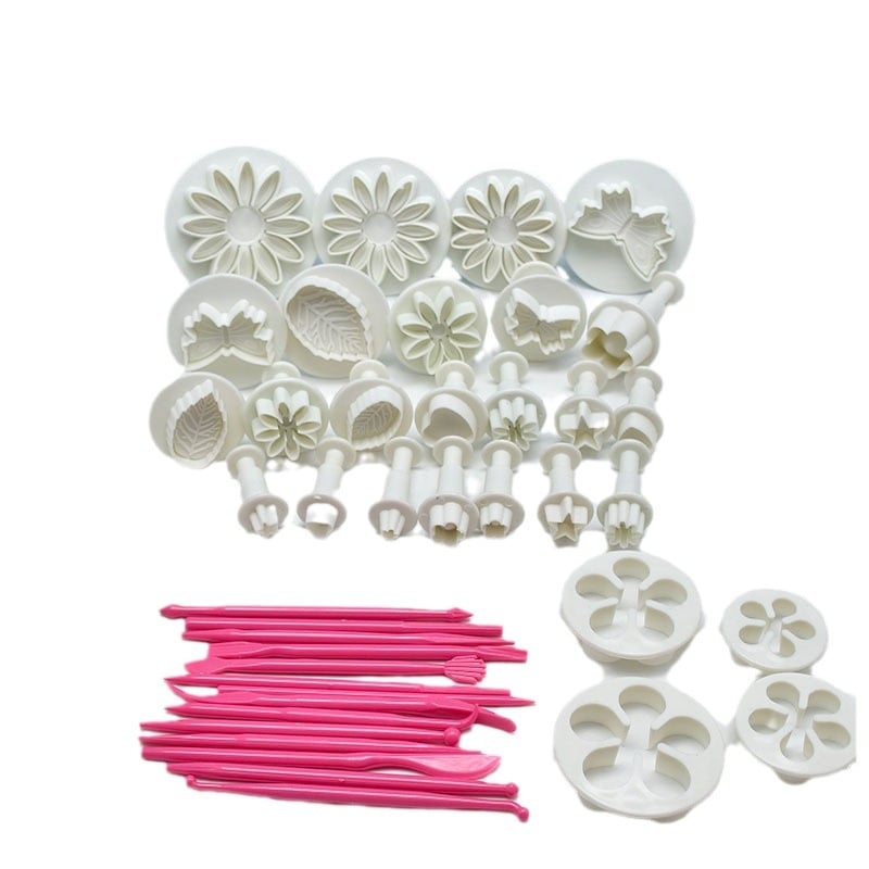 Set forme pentru fondant și biscuiți – 11 piese, în total 47 de piese; matrițe decorative pentru relief