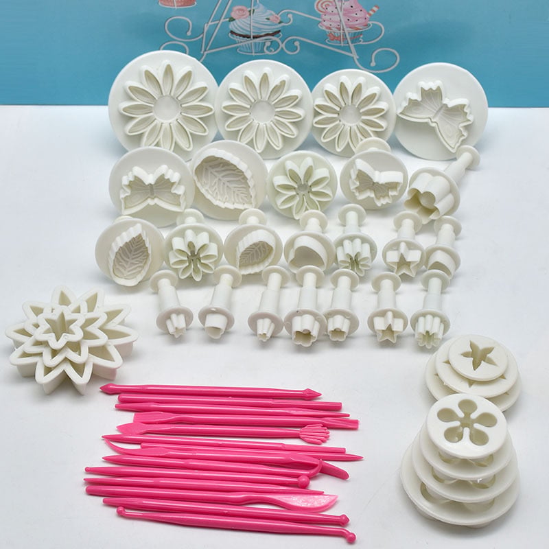 Set forme pentru fondant și biscuiți – 11 piese, în total 47 de piese; matrițe decorative pentru relief