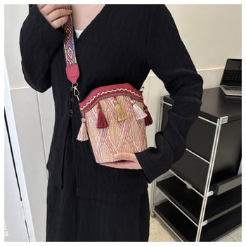 Geantă tipă găleată cu ciucuri, stil etnic, PU, mărime medie, pentru umăr sau crossbody, vară 2023