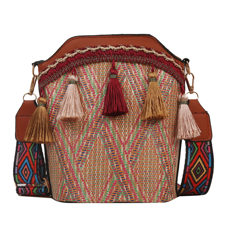 Geantă tipă găleată cu ciucuri, stil etnic, PU, mărime medie, pentru umăr sau crossbody, vară 2023