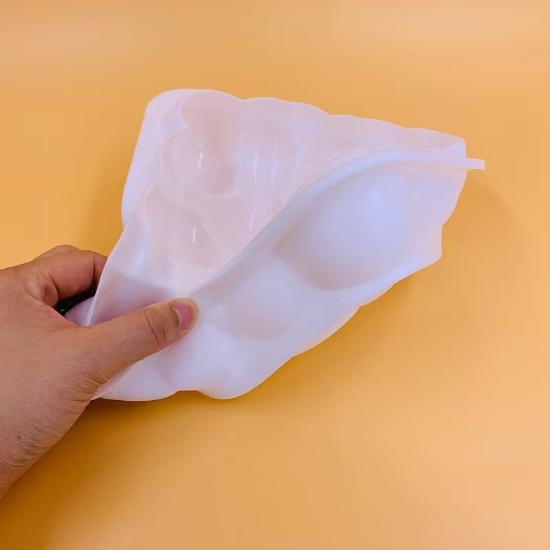 Matriță de silicon 3D alb lăptos – formă de copt în stil franțuzesc pentru mousse și deserturi, lucrată manual