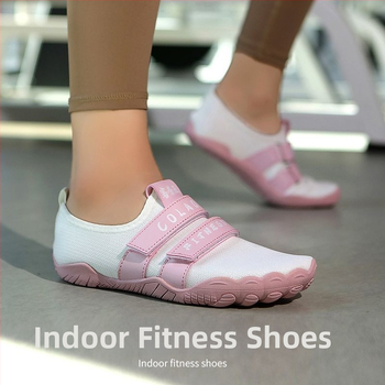 Unutarnje tenisice za fitness za jogu i pilates; prozračne, protuklizne, mek potplat, niski vrh; pogodne za čučnjeve i mrtvo dizanje.