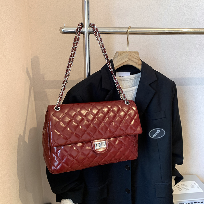 Geantă de damă din PU, quilt diamantat, curea din lanț, mărime medie, pentru zi de zi, stil crossbody