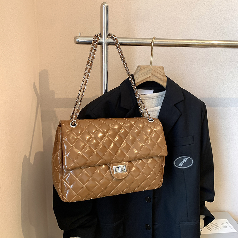 Geantă de damă din PU, quilt diamantat, curea din lanț, mărime medie, pentru zi de zi, stil crossbody