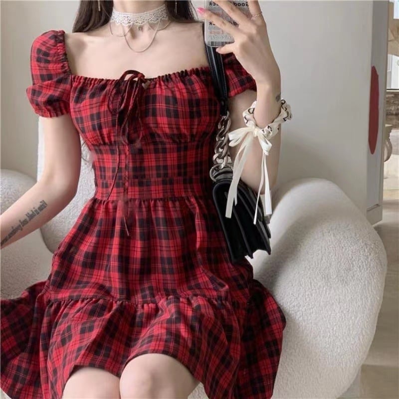 Rochie roșie în carouri, vară, stil franuzesc clasic, mâneci bufante, rochie dulce pentru prima iubire