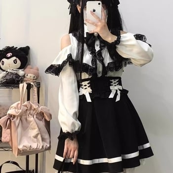 Set din două piese în stil japonez: bluză cu dantelă la tiv și umeri goi, mâneci lungi, și fustă puff Lolita cu funda