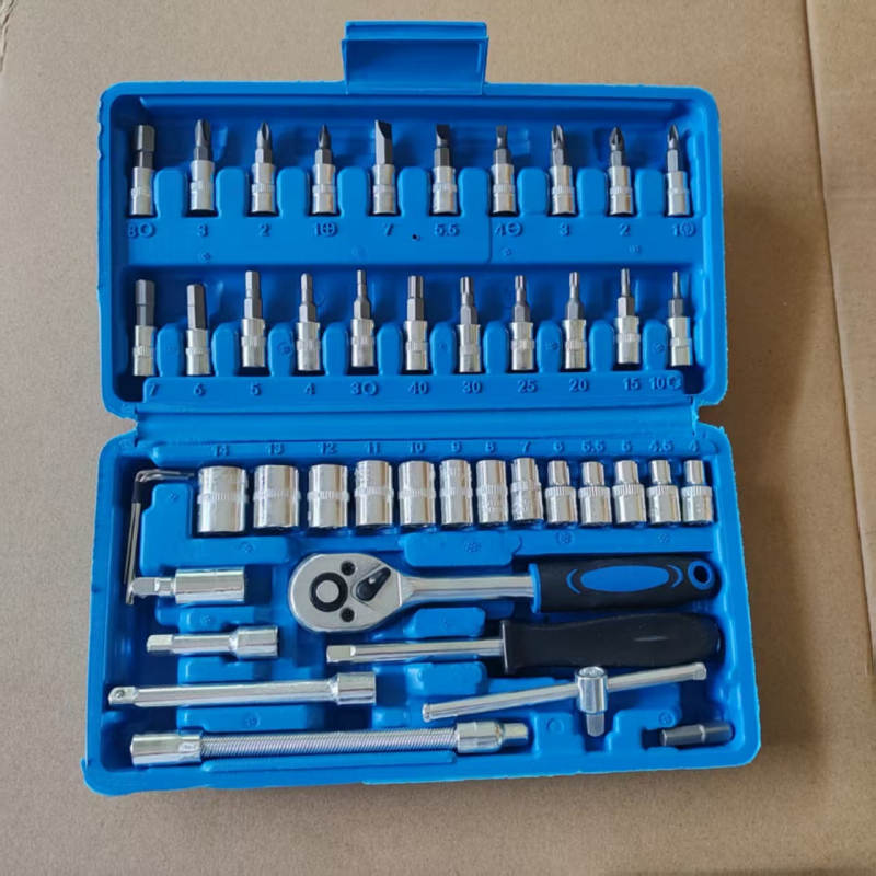 Set de 46 de unelte pentru reparații auto, cu cheie cu soclu și set de biți – oțel din carbon