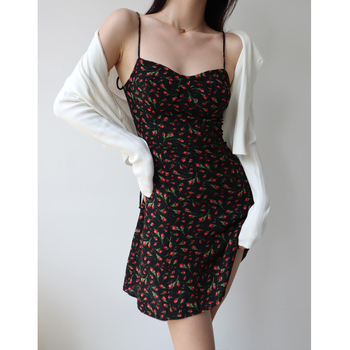 Rochie florală în linie A, fără mâneci, bretele subțiri, decolteu în V, rochie scurtă de plajă