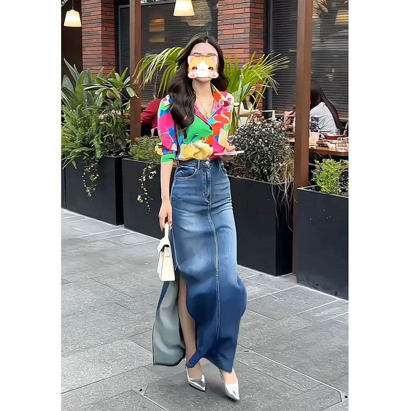 2025 Set: cămașă cu mâneci lungi în imprimeu floral în contrast și fustă din denim cu talie înaltă