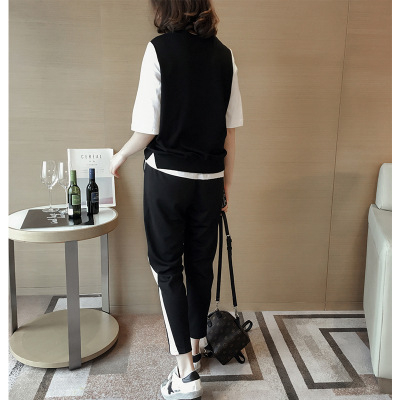 Set două piese tricou cu mânecă scurtă în blocuri de culoare și pantaloni hareem casual