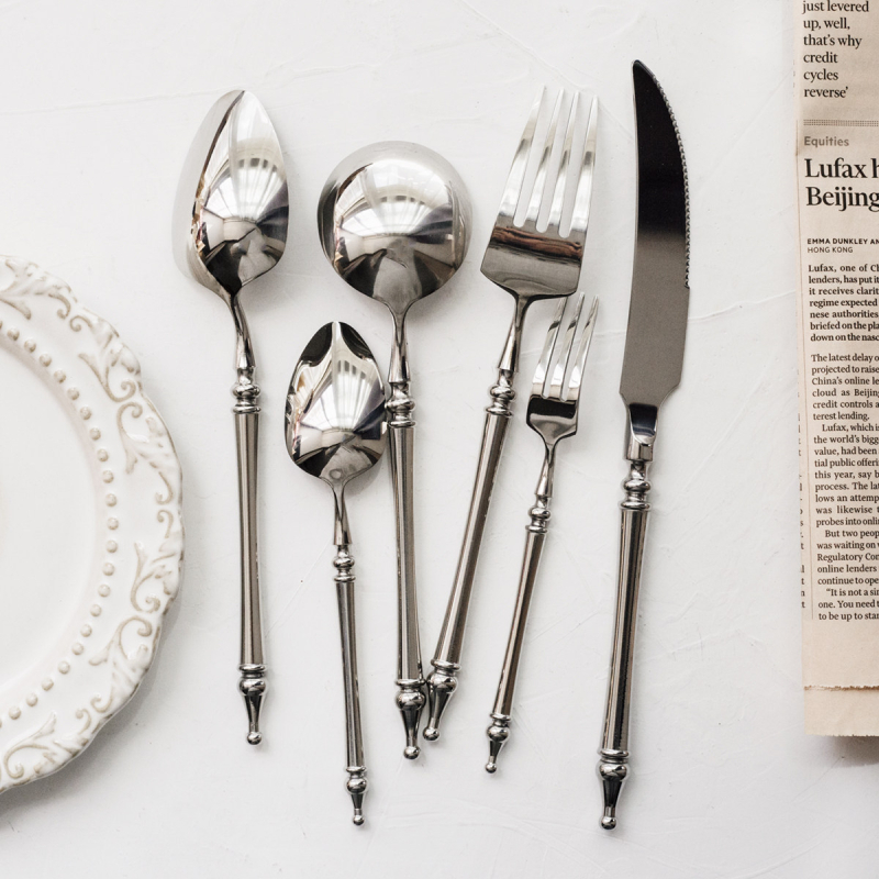 Set de tacâmuri occidentale din oțel inoxidabil 304, cuțit pentru friptură, furculă, lingură și furculiță de desert, linguriță de desert, design retro luxos
