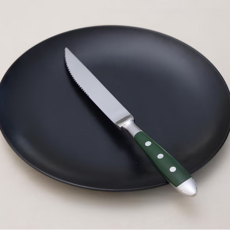 Set de tacâmuri din oțel inoxidabil 430, trei piese (cuțit, furculiță, lingură) pentru hoteluri și restaurante occidentale, stil retro