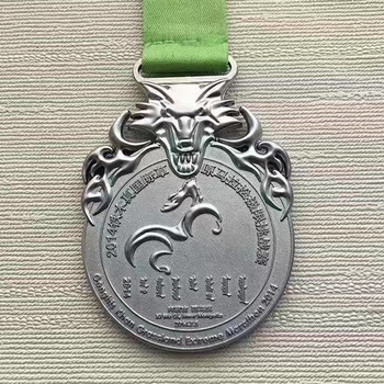 Metalna medalja s dizajnom za commemorativnu obljetničku sportsku manifestaciju i maraton — nagrada i eksponat za izlaganje