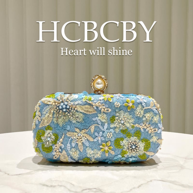Geantă clutch verde închis cu paiete lucioase brodate cu mărgele, accesoriu elegant pentru femei.