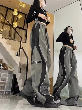 Pantaloni sport negri pentru bărbați, talie înaltă, croială largă, siluetă în stil harém, casual.