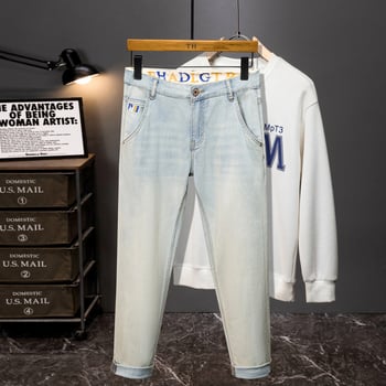 Jeans albastru deschis cu spălare vintage, elastici, croială slim straight pentru bărbați, pantaloni casual de vară, talie brodată
