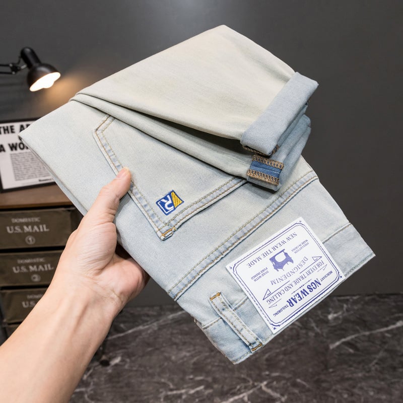 Jeans albastru deschis cu spălare vintage, elastici, croială slim straight pentru bărbați, pantaloni casual de vară, talie brodată