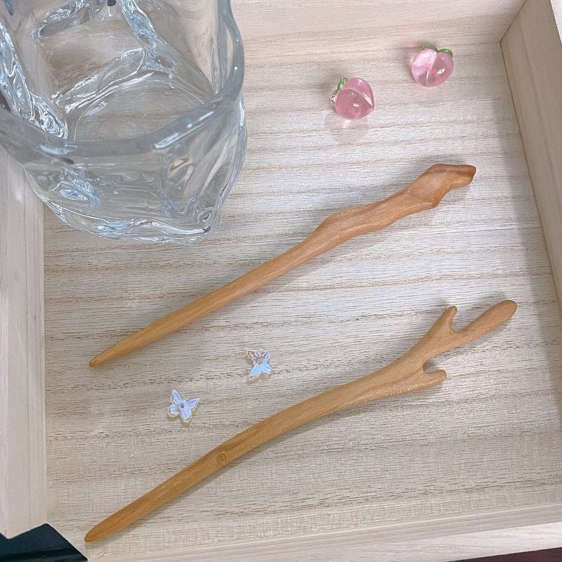 Set DIY pentru fabricarea unui ac de păr din lemn de piersic — materiale din lemn, lemn brut decorativ și planuri pentru sculptură în lemn și sculptură a rădăcinilor